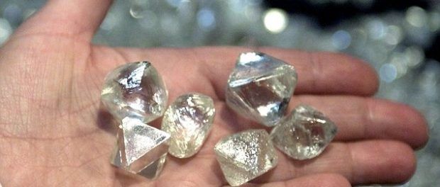 Siracusa, Confcommercio Imprese. Diamanti naturali e sintetici: un workshop per imparare a distinguerli